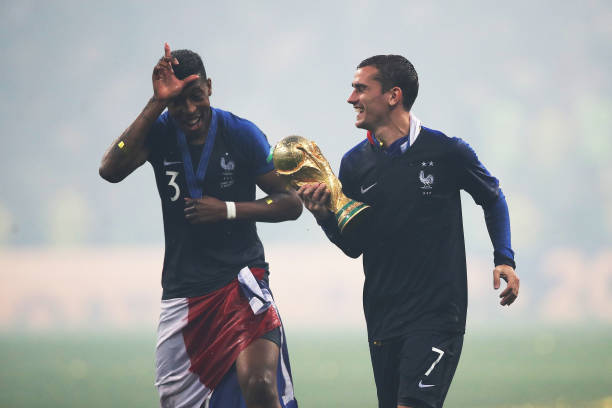 潮中的一部 潮中的一部