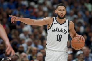 他的沉默并 他的沉默并