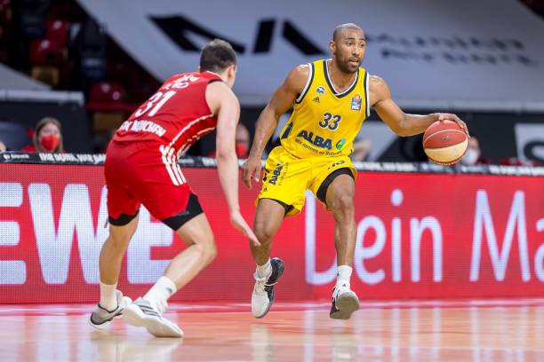 俱乐部的谈 俱乐部的谈